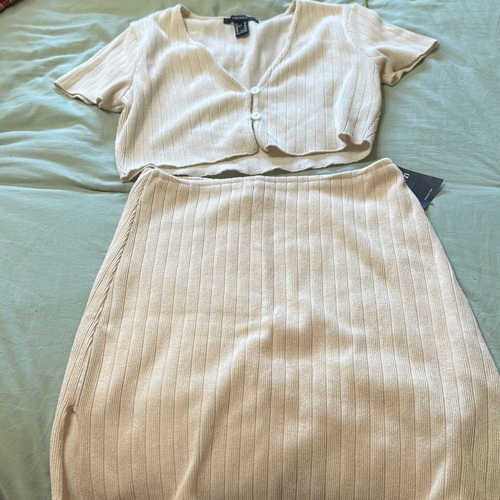 Co-ord Crop top and knit skirt set-brand new